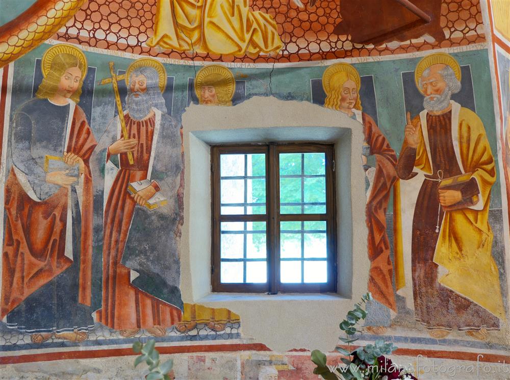 Momo (Novara, Italy) - Apostles on the wall of the apse of the Oratory of the Holy Trinity